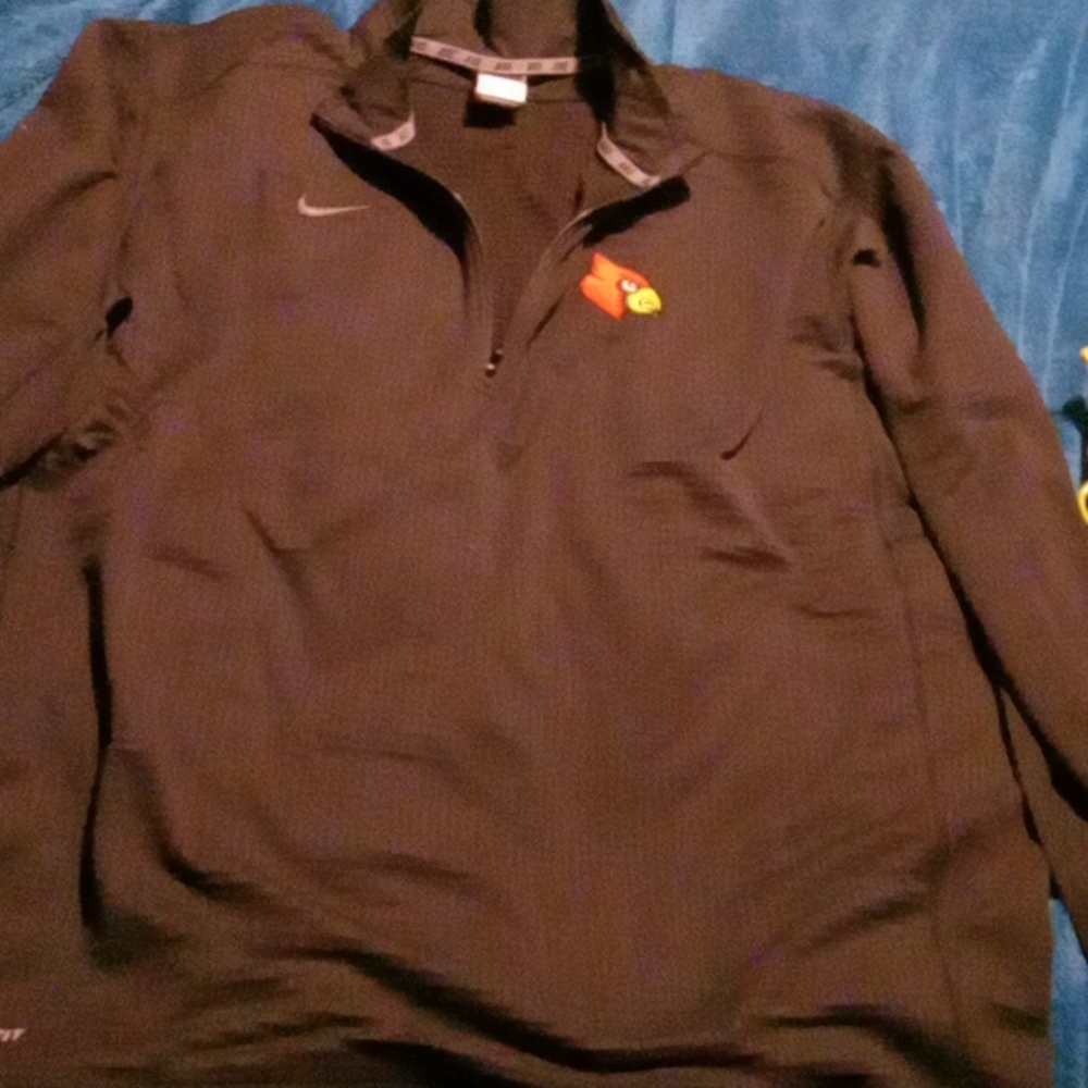 Dri fit pull over